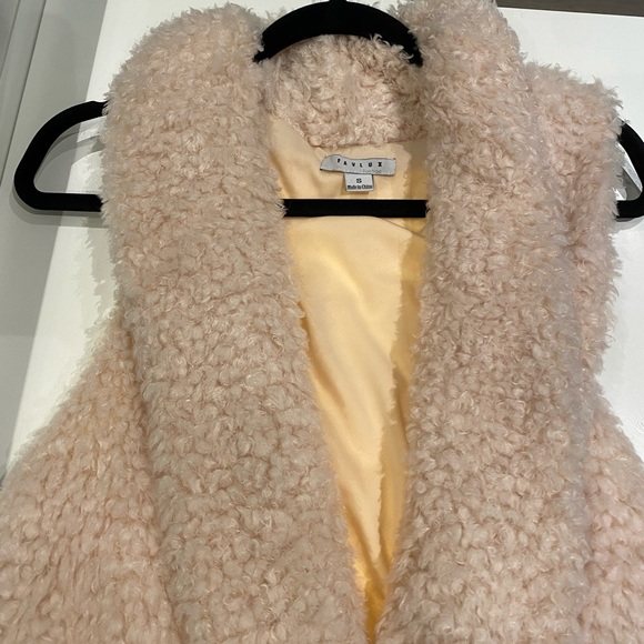 Faux Fur Light Pink Vest - Picture 1 of 2
